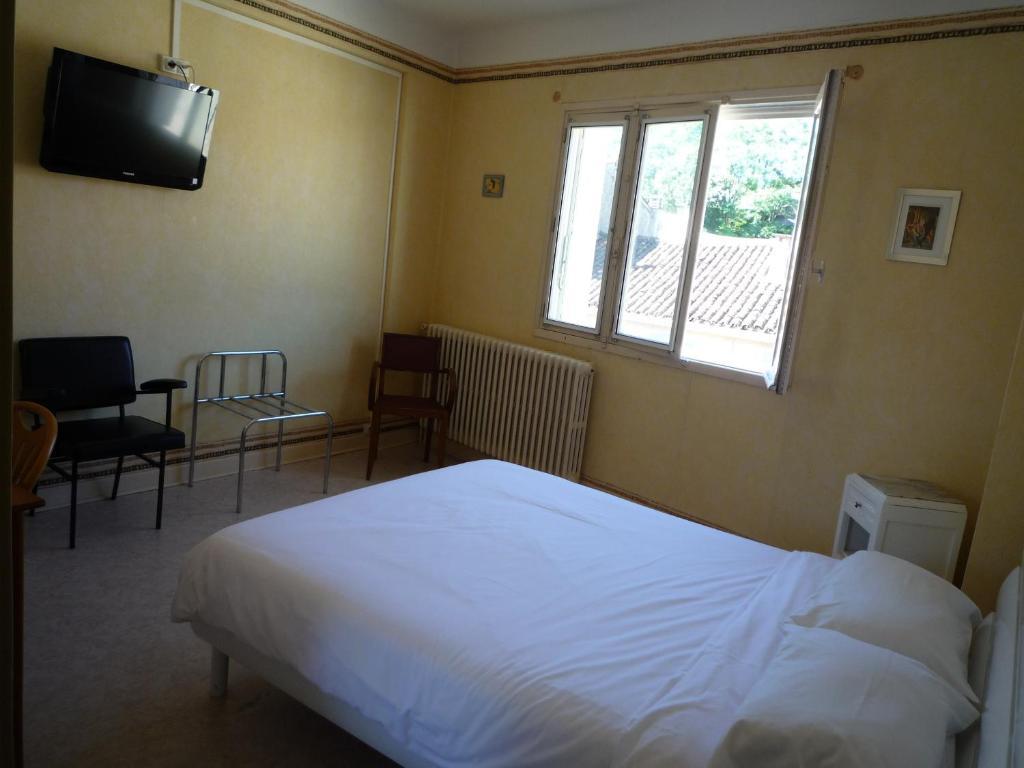 سانت-غيرونز Hotel La Flamme Rouge الغرفة الصورة
