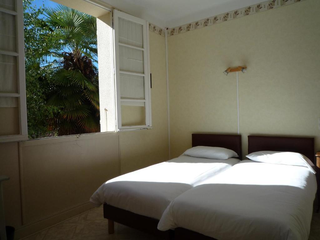 سانت-غيرونز Hotel La Flamme Rouge الغرفة الصورة